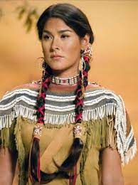 Mizuo Peck As Sacajawea In The Movie Night At The Museum Battle Of The Smithsonian Go To Native American Women Native American Girls Native American Culture