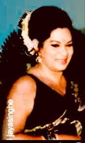 Rukmani Devi Mega Quean of SRI Lanka 🇱🇰 Cinema and. Song nightingale.  With her friends Sandya kumari Udula dabare etc