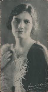 Hager, Mina (mezzo-soprano)