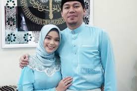 Ask anything you want to learn about sari yanti by getting about sari yanti: 9 Foto Raya Yang Sangat Sweet Buat Jep Sepahtu Dan Sari Yanti Curi Hati Peminat
