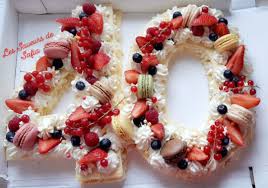 Number Cake Aux Fraises Et Mousse Vanille Mascarpone Christmas Wreaths Holiday Decor Ornament Wreath