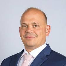 Adam Steck's Instagram, Twitter & Facebook