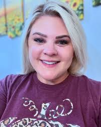 Jaclyn Knight's Instagram, Twitter & Facebook