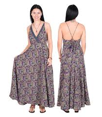 Robe de mariée coupe princesse à décolleté en v disponible du 38 au 48 (taille européenne) hurry up! Robe A Col En V Vetements En Gros