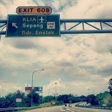 Berikut adalah senarai lokasi kamera aes /awas seluruh malaysia yang dibahagikan kepada jenis had laju atau lampu isyarat serta mengikut arah utara atau selatan. Km375 9 Lebuhraya Utara Selatan Plaza Tol Sedenak Lebuhraya Utara Selatan Lebuhraya Rawang Petaling Jaya Malaysia Cavy Nav