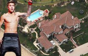 È stata la prima casa che hanno acquistato, il loro primo nido d'amore acquistato a beverly hills: La Casa Di Justin Bieber Diventa Scena Del Crimine Casa It