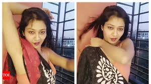 Watch: Payel Sarkar dances in see-through saree and pink bra, video goes  viral | Bengali Movie News - Times of India