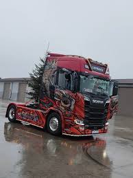 Mikołajki: Konwój Św. Mikołaja i Scania V8