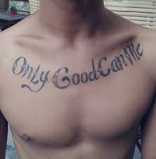 Desain tato di dada pria sumber : Bukannya Keren 9 Tato Typo Ini Malah Bikin Kelihatan Konyol Makanya Belajar Yang Benar Dong