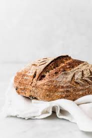 Pan De Masa Madre Con Pasas Rubias Nueces Y 20 Harina Integral Cravings Journal In 2020 Bread Sourdough Sourdough Bread