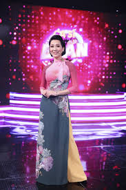 Mc nguyễn cao kỳ duyên gây chú ý khi đăng tải dòng trạng thái bày tỏ quan điểm của mình về vấn đề khán giả nuôi nghệ sĩ đang gây xôn xao dư luận thời gian qua. Mc Nguyá»…n Cao Ká»³ Duyen Tá»± Nháº­n La Tay NhÆ°ng La Tay Ninh Tin Tá»©c Má»›i Nháº¥t 24h Ä'á»c Bao Lao Ä'á»™ng Online Laodong Vn