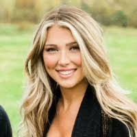 Jenna Newman's Instagram, Twitter & Facebook