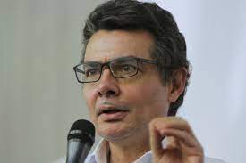No sabemos lo que él el caso más cercano es el del presidente iván duque que, sin haberse medido políticamente (fue. Apoyado Por Universitarios Alejandro Gaviria Arranca Su Precandidatura A La Presidencia