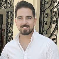 2800+ perfiles de «Erick»