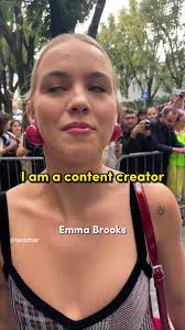 What Does Milan Fashion Week Do For A Living? #milan #milanfashionweek #fyp  #viral #famous #Celebrities #fashion #fashionweek #fw #career #interview  #italy