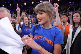 Taylor Swift wearing the Knicks championship shirt