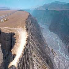 Stunning view of Anjihai Grand Canyon in China's Xinjiang.🤩  #DiscoverXinjiang #BeautifulXinjiang #nature #pH๏τos 📷Red/摄影师小李