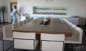 الأناقة العصرية تسيطر على منزل نانسي عجرم في لبنان room home decor dining table