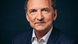 Frank Lacroix's Instagram, Twitter & Facebook