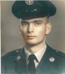 Kendall Elliott's Instagram, Twitter & Facebook