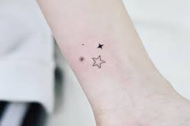 Check out some of the most beautiful tattoo ideas and designs, ahead. 18 Unbelievable Pretty Simple Tattoos To Decorate Your Body With