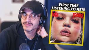 Lola Young-Six Feet Under @ Kansas Smittys, 10th September 2019