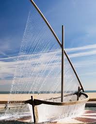 Fountain Performing A Boat Shape Water Sculpture Water Fountain Water Boat