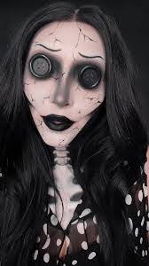 Jodee Roberts's Instagram, Twitter & Facebook