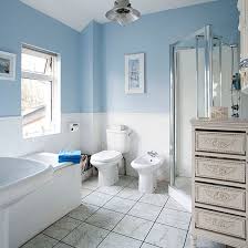 Pale Blue And White Traditional Style Bathroom Bathroom Decorating Ideal Home Blue White Bathrooms Bathroom Decor Blue Bathroom