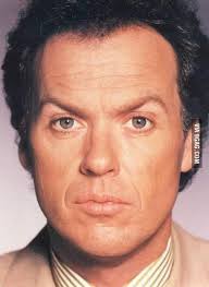 Habitué à entendre parler de sa ressemblance à l'acteur américain michael keaton, julien lepers a décidé de. Michael Keaton Was Best Batman Because Even His Eyebrows Look Like Bat Wings 9gag