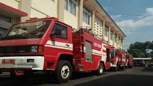 Maybe you would like to learn more about one of these? Loker Damkar Cianjur Empat Mes Karyawan Pabrik Kulit Terbakar Di Cianjur Tribun Jabar Dinas Pemadam Kebakaran Damkar Adalah Orang Atau Pasukan Yang Bertugas Memadamkan Kebakaran Melakukan Penyelamatan Dan Menanggulangi Bencana