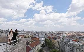 Παρακολουθήστε live την εξέλιξη και τα αποτελέσματα του αγώνα. Anoigoyn Ta 3enodoxeia Sthn Aystria H Ka8hmerinh