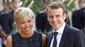 Une semaine après que son mari le président macron, infecté au coronavirus, s'est isolé. 6 Pasang Selebritas Dunia Yang Menikah Dengan Usia Terpaut Jauh Global Liputan6 Com