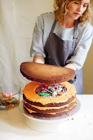 Pinata Cake With Sponge Outside And Sweets Inside Is New Baking Craze Pinata Cake Candy Birthday Cakes Pinata Cake Recipe