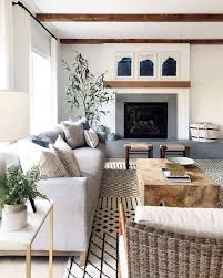 Great Use Of Multiple Pattern Rugs In Living Room Without Getting Cluttered Decor Aid Decoracao Sala Rustica Decoracao Da Sala Decoracao Da Sala De Estar