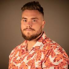 Alex Mccomb's Instagram, Twitter & Facebook