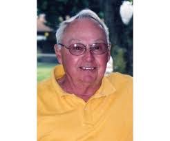 Robert Wease's Instagram, Twitter & Facebook