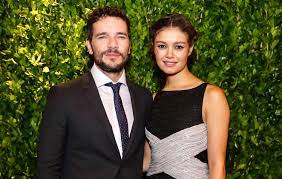 Daniel de oliveira was born on june 19, 1977 in belo horizonte, minas gerais, brazil. Sophie Charlotte E Daniel De Oliveira Protagonizam Foto Romantica Ofuxico