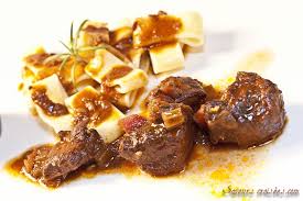 Epaule D Agneau Ragout D Agneau Aux Carottes Et Aux Pates Calamarata Recettes De Cuisine Ragout D Agneau Ragout