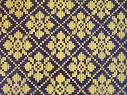 Batik motif cakar ayam ini biasanya digunakan untuk upacara mitoni, sebuah tradisi memperingati tujuh bulan usia bayi di dalam kandungan. Contoh Motif Anyaman Batik Contoh Play