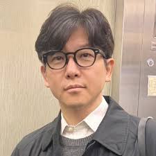 Honored to receive this award in my late 30s! I will continue to strive to  provide the best personalized medicine service for cancer patients.