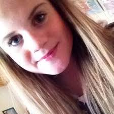 Helena Mo (@helenacmo)