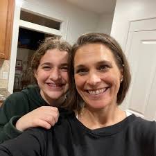 Dora Gosselin, PT, DPT, PhD (@DJGPedsPT)