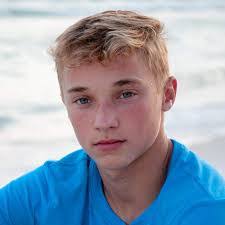 Caleb Ryan's Instagram, Twitter & Facebook