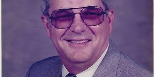 Everett Carver's Instagram, Twitter & Facebook