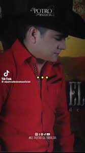 El Señor Que Canta Corridos De Soy Un Huevon