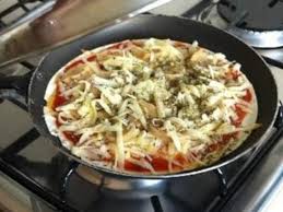 Receita de Pizza Fácil de Frigideira | por Taiza | Craftlog | Como Fazer  Pizza | Pizza | Pizza De Liquidificador