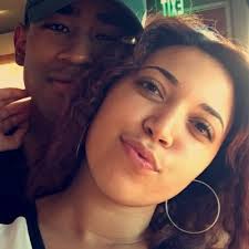 Chelsi Jones (@istaychelsi)