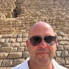 Can anyone recommend a good chartered accountant please