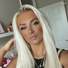 Natasha Sweeney's Instagram, Twitter & Facebook